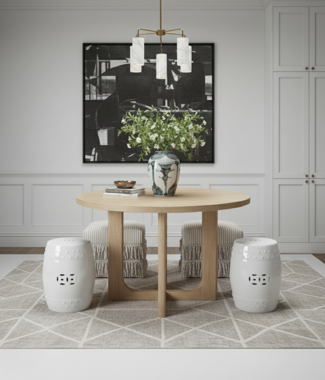 Hvit vase med mønster