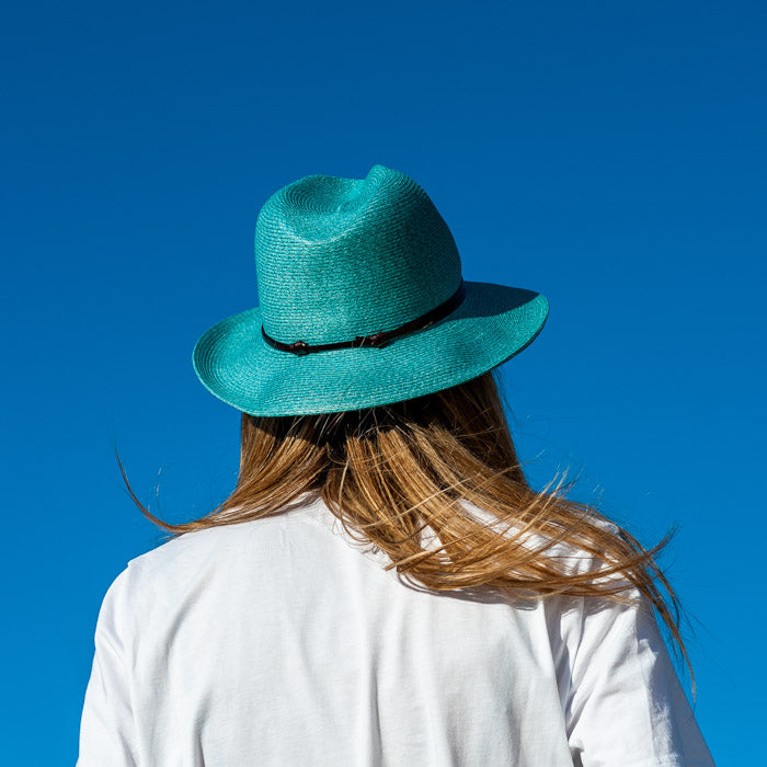 Turquoise hatt