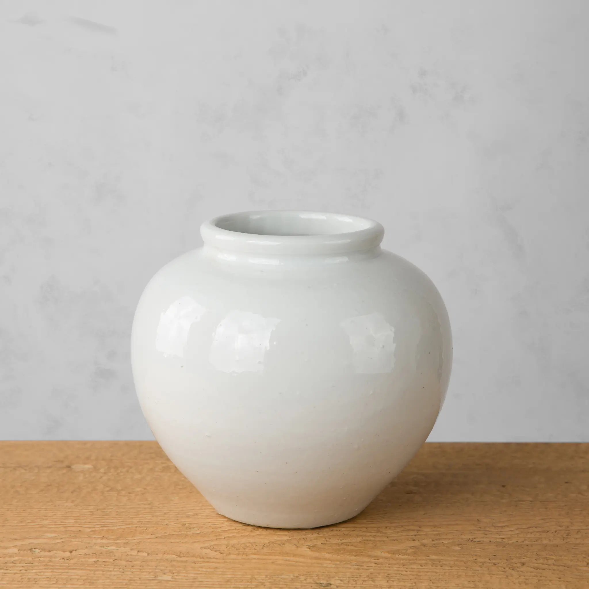Rund rustikk vase