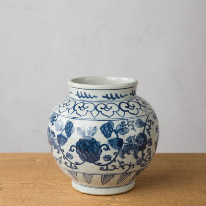 Chinoiserie vase