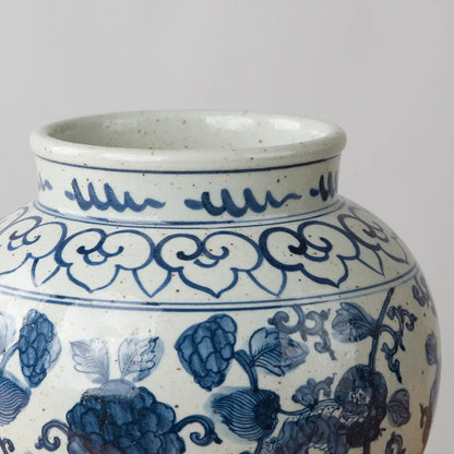 Chinoiserie vase