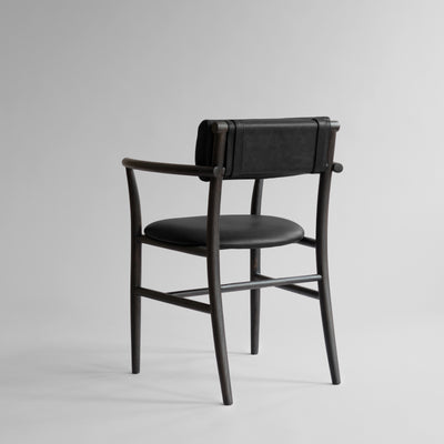 Spisebordstol - Nama Med Armlener