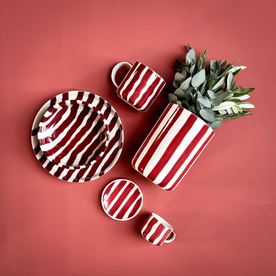 Krus med rød striper