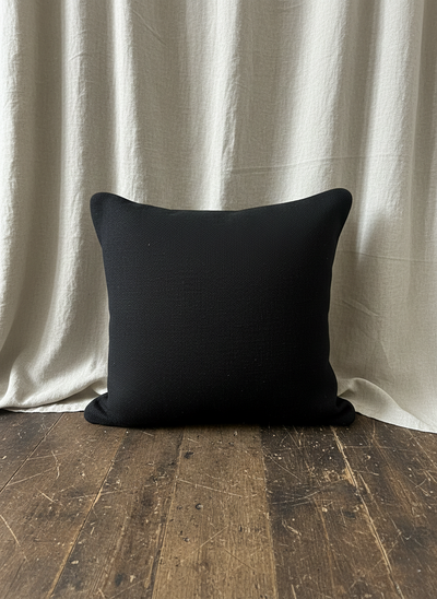 Kelim putetrekk med sort bakside og 'piping'