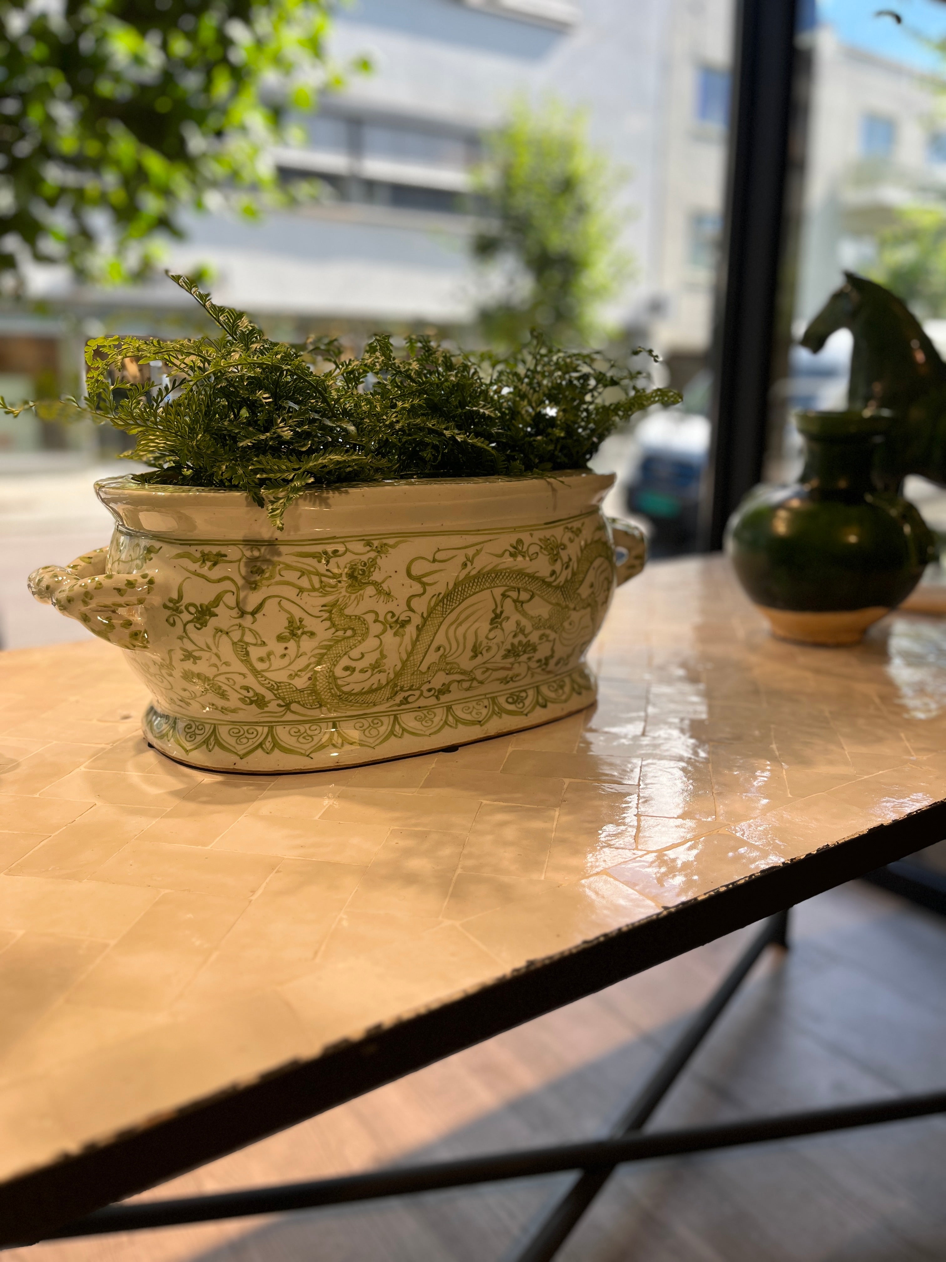 Hvit og grønn drage jardinière blomsterpotte