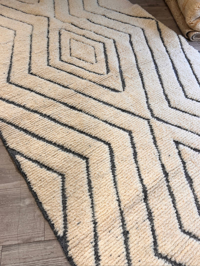 Gulvteppe - Ull med Grå detaljer