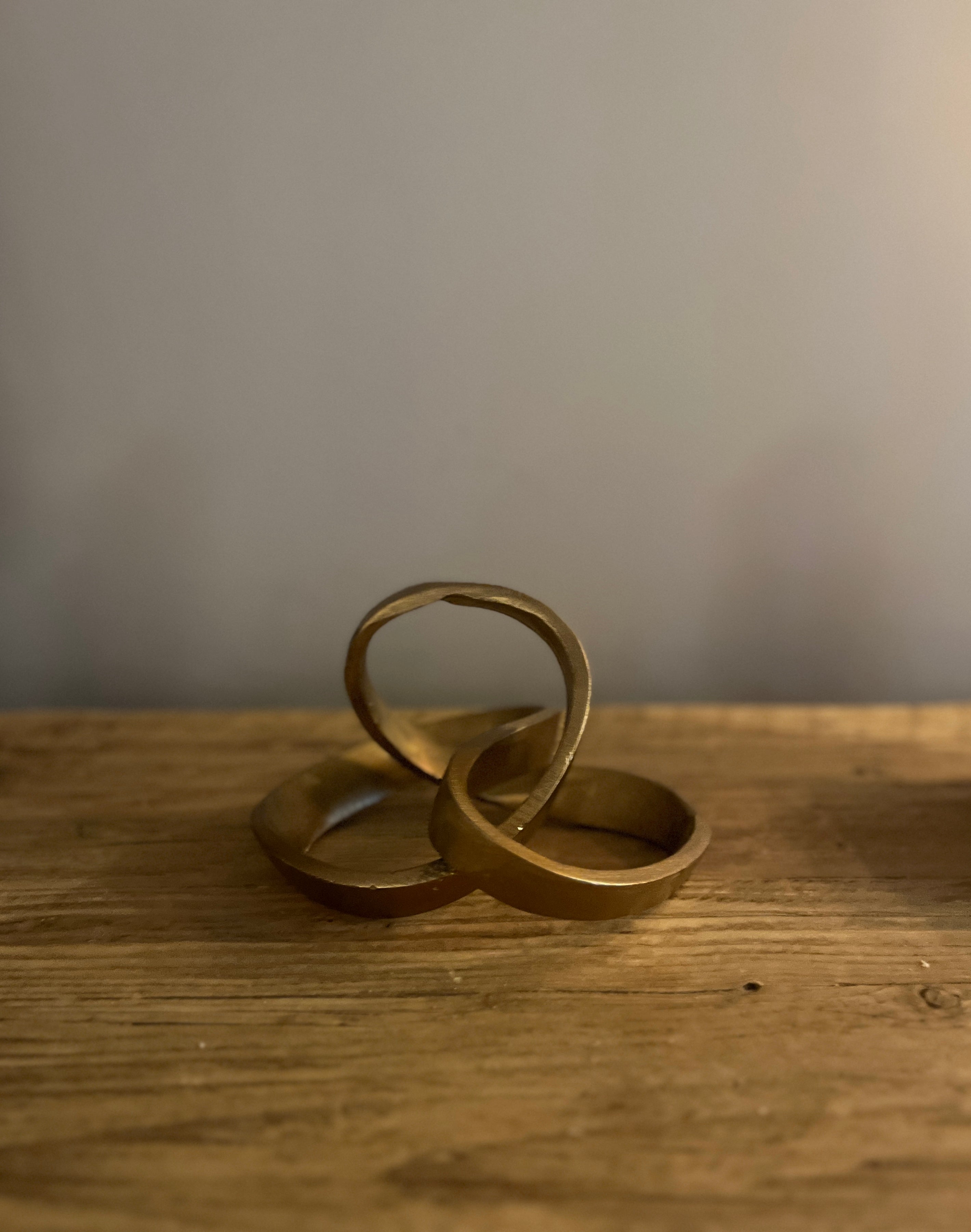 Figur - Gull-farget Knute