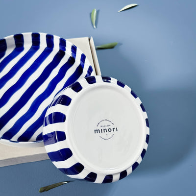 Blå stripete tallerken