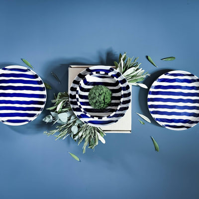 Vase med blå striper